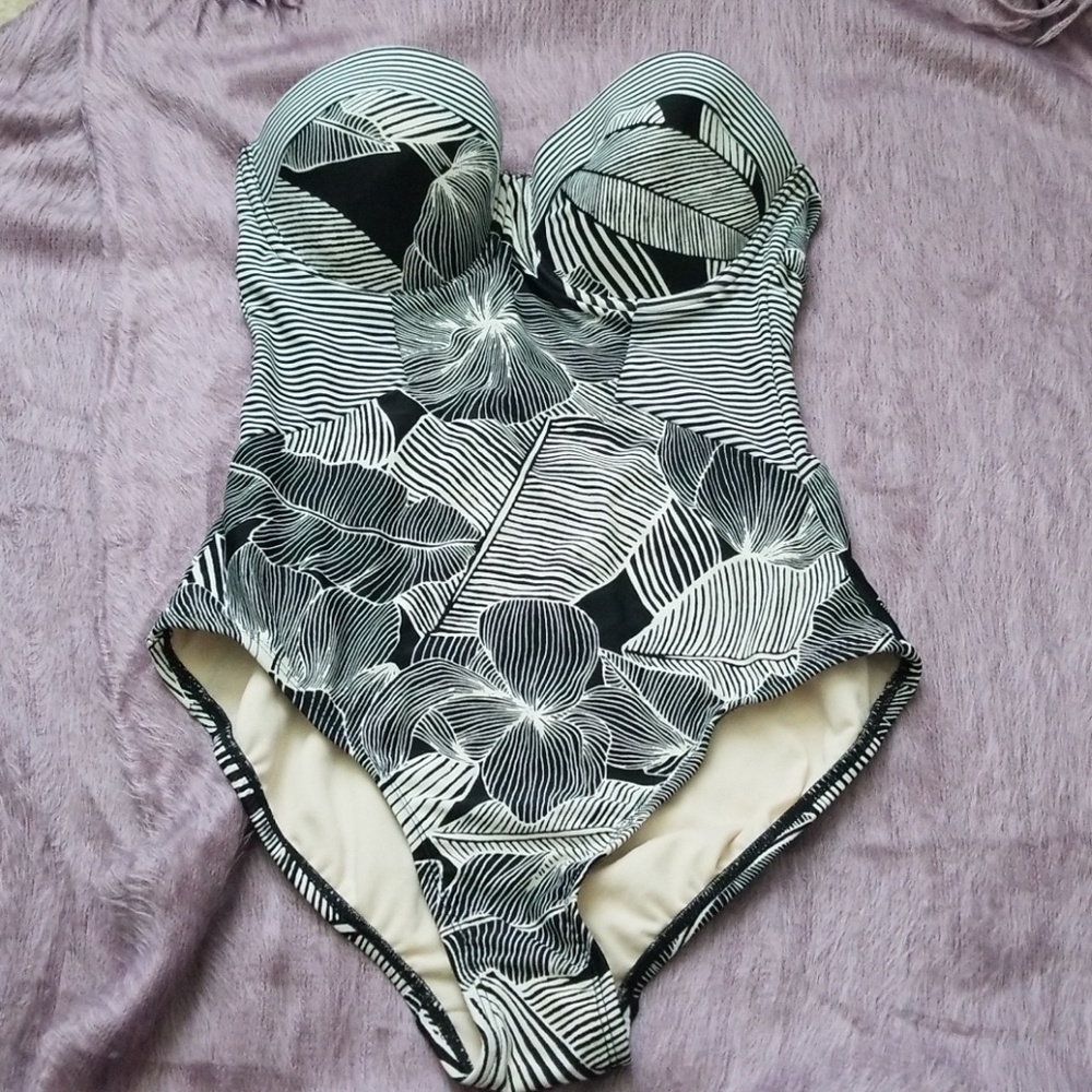 Bathing suit